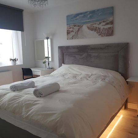 Barnoaks House - Private Room Ensuite Bathroom Homestay Dublin Exteriör bild