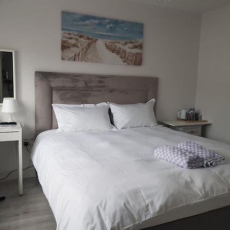 Barnoaks House - Private Room Ensuite Bathroom Homestay Dublin Exteriör bild