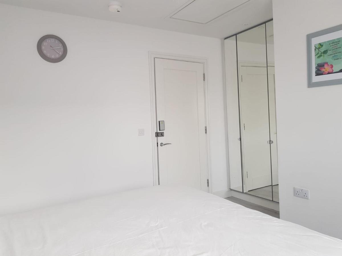 Barnoaks House - Private Room Ensuite Bathroom Homestay Dublin Exteriör bild