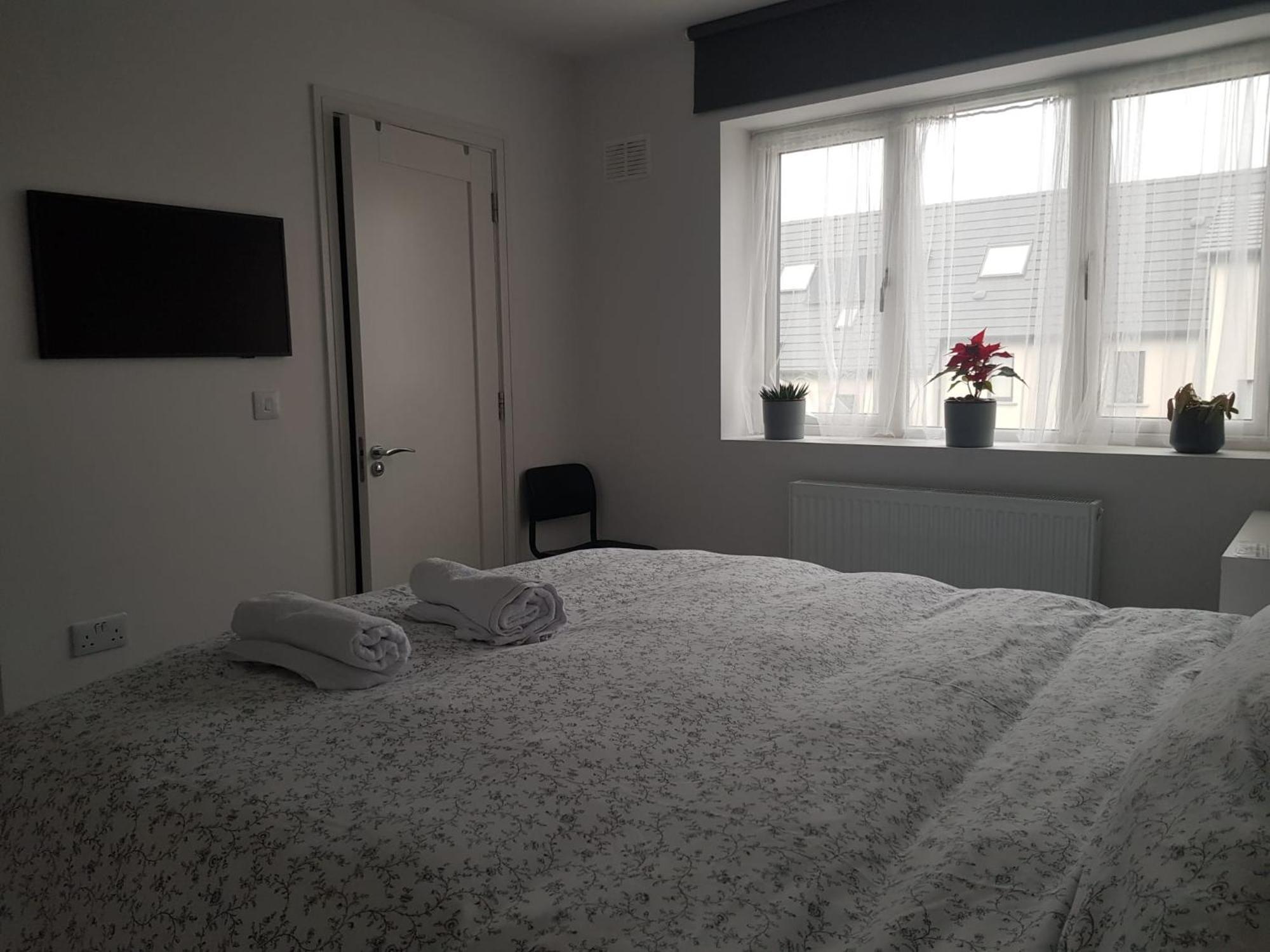 Barnoaks House - Private Room Ensuite Bathroom Homestay Dublin Exteriör bild